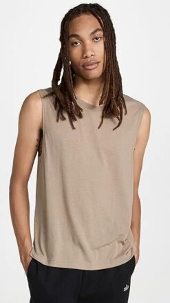 Alo Yoga Triumph Muscle Tank -Reberio Fashion Store aloyg3023513172 1667503303416 2 0. UX357 QL90