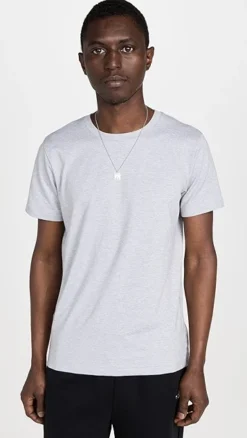 Alo Yoga Conquer Crewneck Tee -Reberio Fashion Store aloyg302731c46f 1671206917737 2 0. UX357 QL90