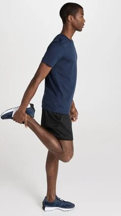 Alo Yoga Conquer Crewneck Short Sleeve Tee -Reberio Fashion Store aloyg30279124bd 1675449253089 2 0. UX357 QL90