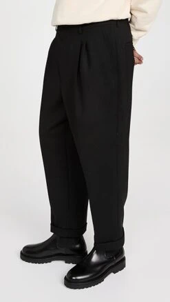 AMI Carrot Fit Trousers -Reberio Fashion Store amiii3087710652 1669653270415 2 0. UX357 QL90