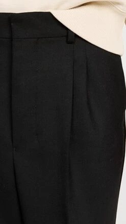 AMI Carrot Fit Trousers -Reberio Fashion Store amiii3087710652 1669653271031 2 0. UX357 QL90