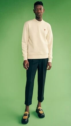 AMI Carrot Fit Trousers -Reberio Fashion Store amiii3087710652 1676564776291 2 0. UX357 QL90