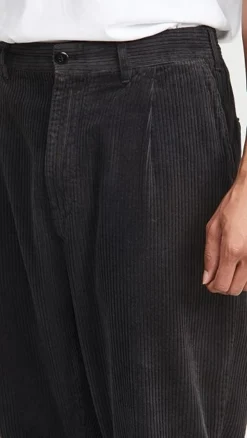 Alex Mill Standard Pleated Pants In Rugged Corduroy -Reberio Fashion Store amill302431071b 1644848230540 2 0. UX357 QL90