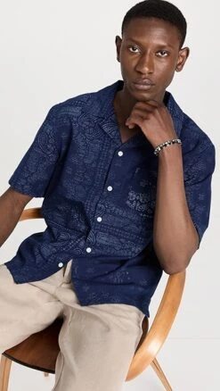 Alex Mill Camp Shirt In Indigo Bandana Print -Reberio Fashion Store amill3039411873 1684258501272 2 0. UX357 QL90