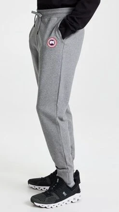 Canada Goose Huron Sweatpants -Reberio Fashion Store canad3062011377 1645722561498 2 0. UX357 QL90