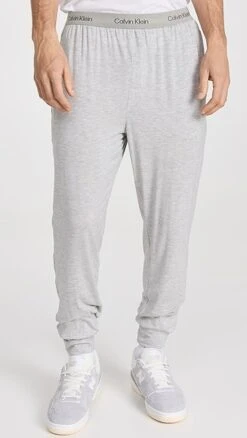 Calvin Klein Underwear Ultra Soft Modern Lounge Joggers -Reberio Fashion Store cklen4495910437 1677693989438 2 0. UX357 QL90