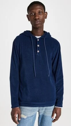 Closed Hooded Sweater -Reberio Fashion Store closd3033110206 1680816254104 2 0. UX357 QL90