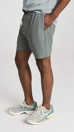 Club Monaco Athletic Shorts -Reberio Fashion Store clubm4459310192 1681941349710 2 0. UX357 QL90