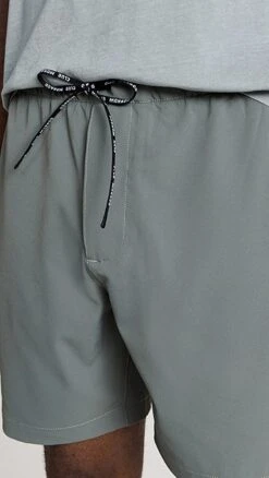 Club Monaco Athletic Shorts -Reberio Fashion Store clubm4459310192 1681941351171 2 0. UX357 QL90