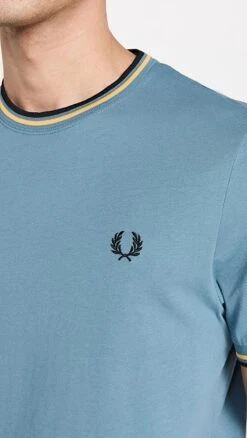 Fred Perry Twin Tipped T-Shirt -Reberio Fashion Store fperr3058818861 1679091934888 2 0. UX357 QL90