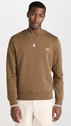 Fred Perry Crew Neck Sweatshirt -Reberio Fashion Store fperr3059367858 1675367568788 2 0. UX357 QL90