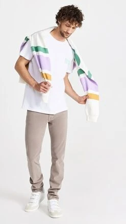 FRAME Graphic Tee 10 FRAME Graphic Tee -Reberio Fashion Store frame322201f1e3 1678306793027 2 0. UX357 QL90