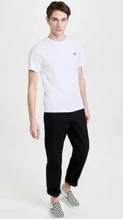 Maison Kitsune Grey Fox Head Patch Classic Tee -Reberio Fashion Store maisk31174102ca 1646328487353 2 0. UX357 QL90