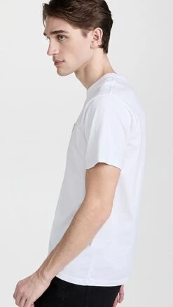 Maison Kitsune Grey Fox Head Patch Classic Tee -Reberio Fashion Store maisk31174102ca 1646328487388 2 0. UX357 QL90