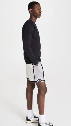 Maison Kitsune Double Monochrome Fox Head Classic Sweatshirt 9 Maison Kitsune Double Monochrome Fox Head Classic Sweatshirt -Reberio Fashion Store maisk312411071b 1680813400183 2 0. UX357 QL90