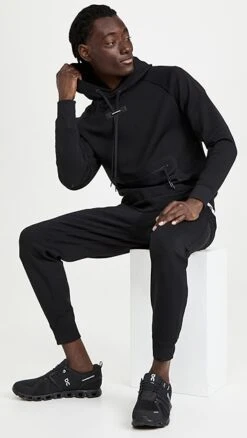 On Sweat Pants M -Reberio Fashion Store onrun301691071c 1649362546107 2 0. UX357 QL90