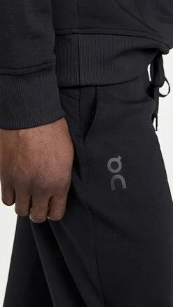 On Sweat Pants M -Reberio Fashion Store onrun301691071c 1649362546233 2 0. UX357 QL90