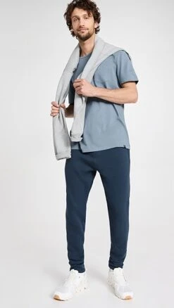 RAILS Johnny Tee 10 RAILS Johnny Tee -Reberio Fashion Store rails3164612048 1678146999216 2 0. UX357 QL90