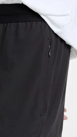 Rhone 5" Mako Tech Shorts -Reberio Fashion Store rhone301371071b 1645128176333 2 0. UX357 QL90