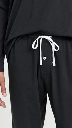 Rhone Element Lounge Pants -Reberio Fashion Store rhone301691cd2d 1668785027729 2 0. UX357 QL90