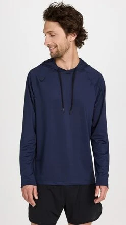 Rhone Reign Midweight Hoodie 13 Rhone Reign Midweight Hoodie -Reberio Fashion Store rhone301731d6a1 1670286500322 2 0. UX357 QL90