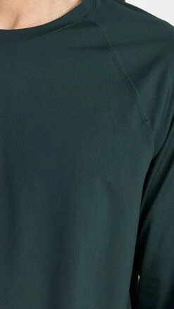 Rhone Reign Long Sleeve -Reberio Fashion Store rhone301781eed5 1667496229295 2 0. UX357 QL90