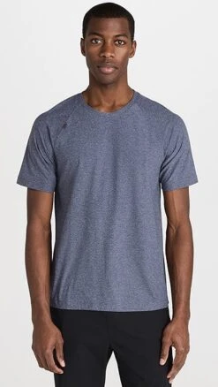 Rhone Reign Short Sleeve Midnight Heather Tee -Reberio Fashion Store rhone3018131153 1675374857609 2 0. UX357 QL90