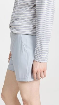 Rhone 6" Resort Shorts -Reberio Fashion Store rhone3018710523 1678381101007 2 0. UX357 QL90