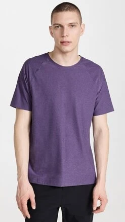 Rhone Reign Short Sleeve Tee -Reberio Fashion Store rhone301911f7ec 1678393871438 2 0. UX357 QL90