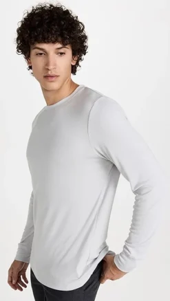 Theory Anemone Long Sleeve Essential Tee -Reberio Fashion Store theor4428667134 1666718986208 2 0. UX357 QL90