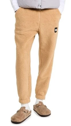 UGG Dilan Sherpa Joggers -Reberio Fashion Store ugggg301031ab1a 1666033717708 2 0. UX357 QL90