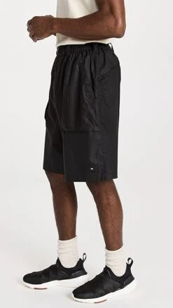 Y-3 Y-3 Ripstop Shorts -Reberio Fashion Store ythre31181129ed 1680128687754 2 0. UX357 QL90